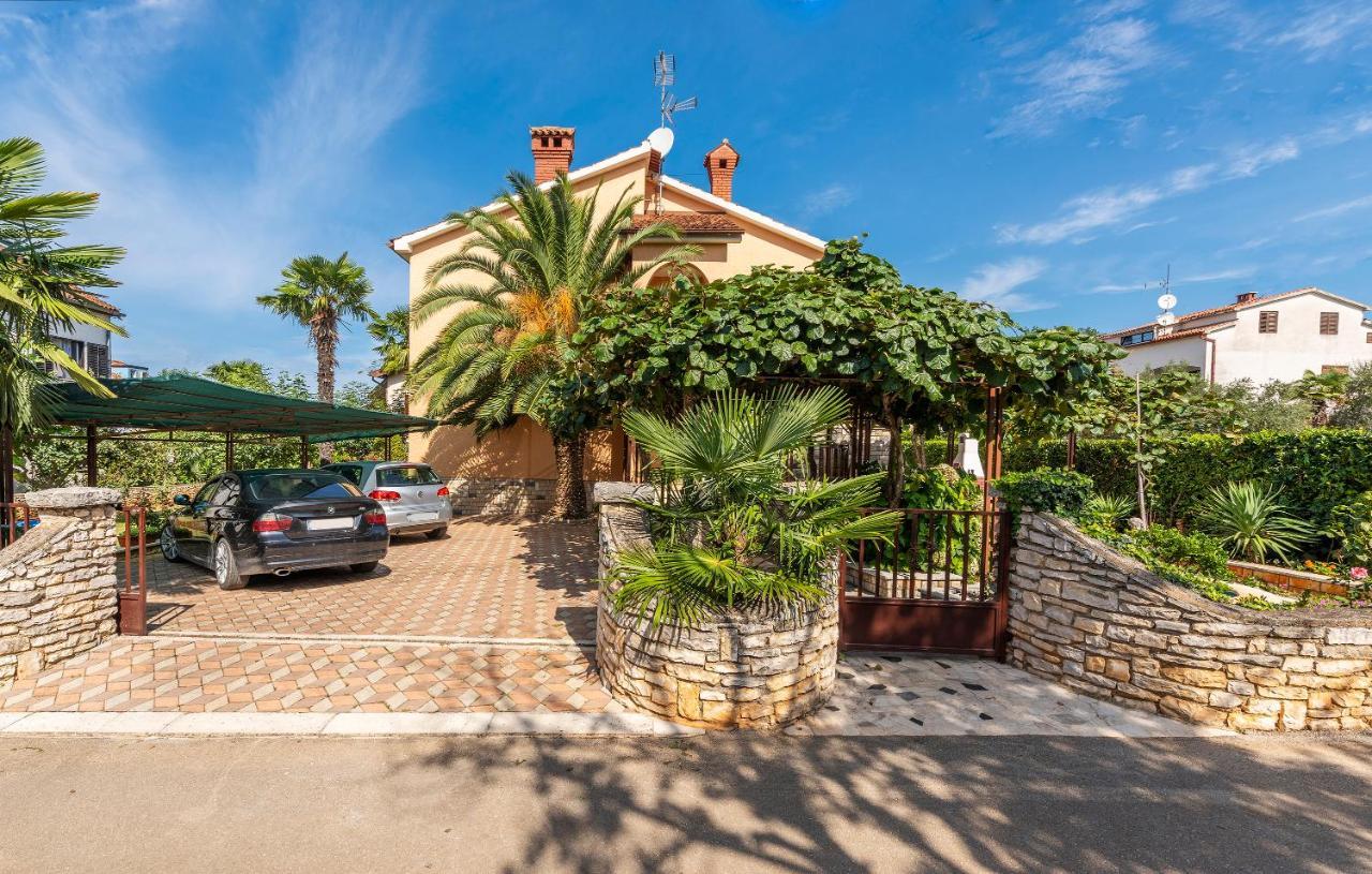 Apartments Feniks بوريتش المظهر الخارجي الصورة